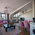 Charming 2Br Panoramic Views Penthouse In Maltepe
