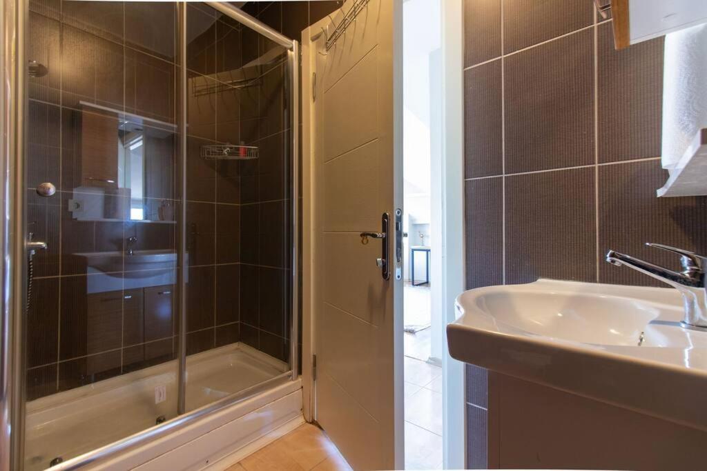 Charming 2br Panoramic Views Penthouse In Maltepe * İstanbul